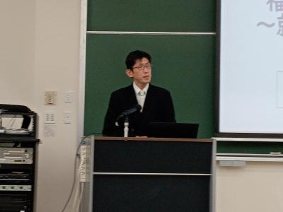 260406_新入生保護者説明会_今西学類長あいさつ.jpg
